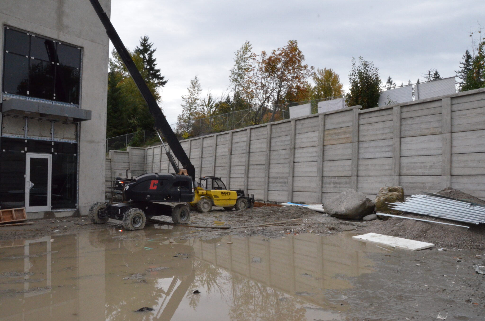 Retaining Wall Construction For An Industrial Business