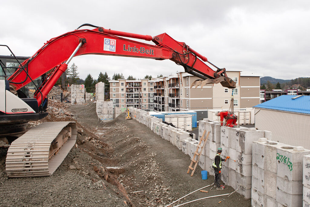 7 Important factors to consider before starting a construction project